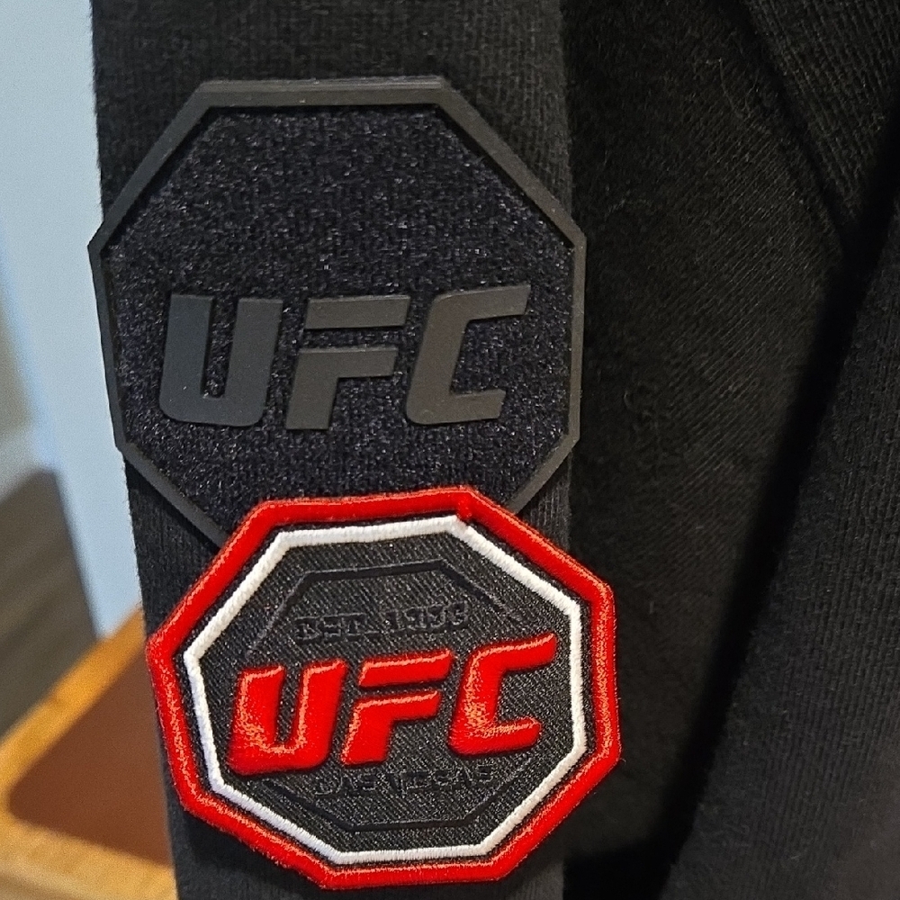 UFC Black Sweatshirt - Picture 6 of 7